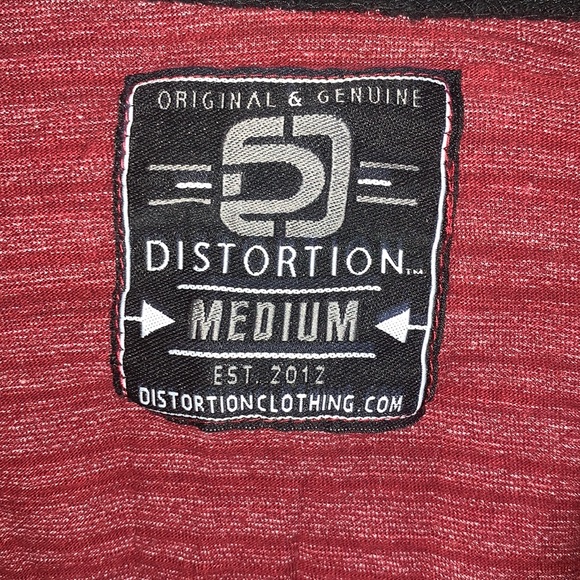 Distortion medium tee - Picture 3 of 3